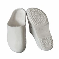 Chaussures médicales résistantes aux taches pour salle d'opération